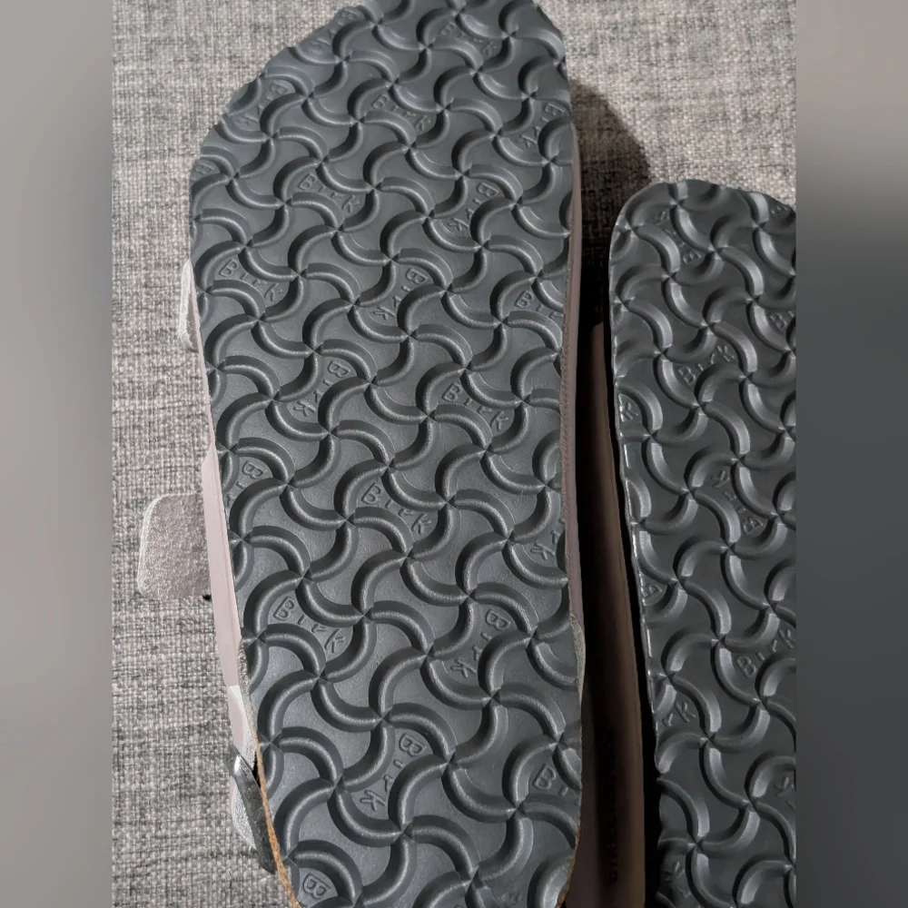 Birkenstock Men's Milano Sandal, Vintage Stone Coin